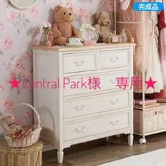 アンティーク風家具（チェスト）のサムネイル