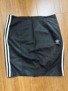 adidas ミニスカート ブラック 3ストライプのサムネイル