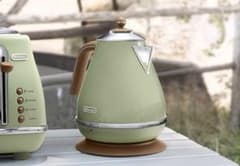 新品未使用　デロンギ電気ケトルのサムネイル