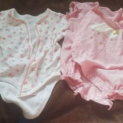 よっちゃん様専用　②新生児ベビー服二枚セットミッキー60～70③ロンパ二枚セットのサムネイル