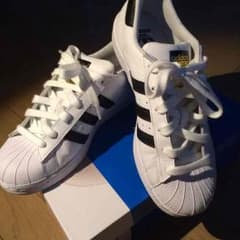 adidas superstar 金ベロ 23〜23.5のサムネイル