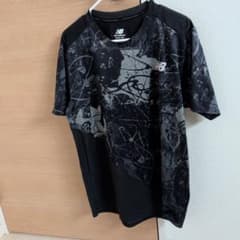 鉄*分様 New Balance グラフィックランニングTシャツ Lサイズのサムネイル