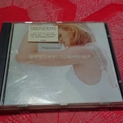 マドンナ SOMETHING TO REMEMBERのサムネイル