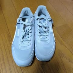 puma プーマ スニーカー 24cmのサムネイル