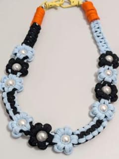 フラワーモチーフ ハンドメイド スマホストラップのサムネイル