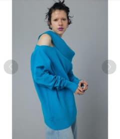 HeRIN.CYE/ヘリンドットサイ オフショル変形ニット ブルー カットアウトのサムネイル
