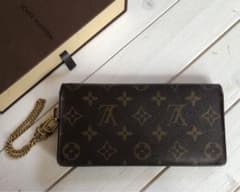 Louis Vuitton モノグラム 二つ折り財布のサムネイル