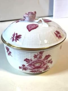 ヘレンド陶磁器 蓋付き菓子器 バラモチーフ　カケ有り　要確認 ヘレンド陶磁器 蓋付き菓子器 バラモチーフ カケ有り 要確認 - メルカリ