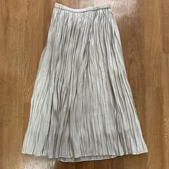 ミラウォーエンMila Owenプリーツスカート サイズ0のサムネイル
