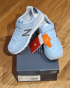New Balance 水色 スニーカー 22cm YV996PLUのサムネイル