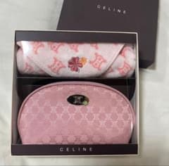 最終値下げ］ CELINE ポーチセット タオルハンカチ - メルカリ ［最終値下げ］ CELINE ポーチセット タオルハンカチ