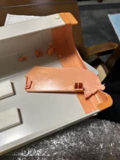 オレンジ プラスチック部品 一部破損確認用です。のサムネイル