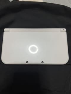Newニンテンドー3DS LL ホワイトのサムネイル