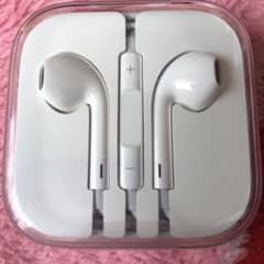 新品 iPhone 純正イヤホンのサムネイル