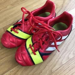 フットサルシューズ アディダス サッカースパイクのサムネイル
