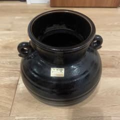 陶器 花瓶 山三窯 黒釉 耳付き フラワーベース 陶器 花瓶 山三窯 黒釉 耳付き フラワーベース - メルカリ