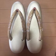 和装草履 ゴールド系 桜柄鼻緒のサムネイル
