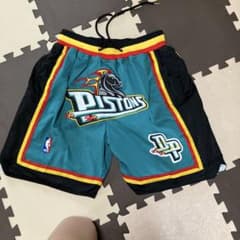 デトロイトピストンズ　バスケットショーツのサムネイル
