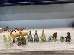 恐竜と動物のフィギュア 12体セットのサムネイル