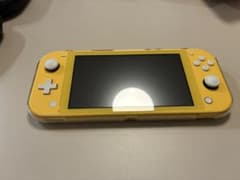 Nintendo Switch Lite イエロー 本体のサムネイル