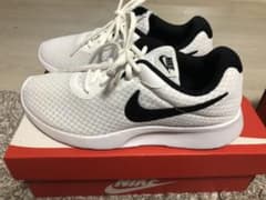 NIKE ナイキ タンジュン スニーカーのサムネイル