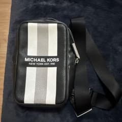 MICHAEL KORS ショルダーバッグ ブラック/ホワイトのサムネイル
