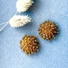 ハンドメイド アンバービーズ刺繍 ピアス イヤリングのサムネイル