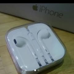 iPhone
純正
イヤホンのサムネイル