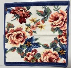 【新品】FEILER 花柄ハンカチのサムネイル