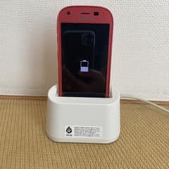 ドコモらくらくフォン F-04J レッドのサムネイル