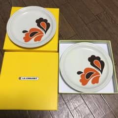 ル・クルーゼ ピーコック オレンジ プレート2枚のサムネイル