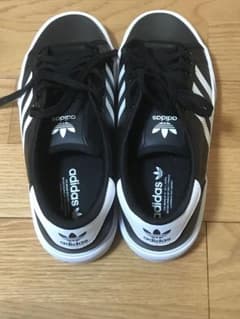 adidas スーパースターのサムネイル