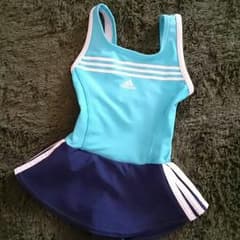 adidas 水着のサムネイル