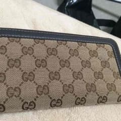 GUCCI正規品長財布のサムネイル