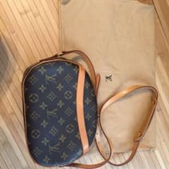 LOUIS VUITTONショルダーバック  ブロワのサムネイル