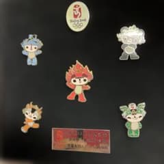 Beijing 2008 オリンピック 公式ピンバッジセット 限定品 - メルカリ