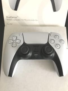 PS5 DualSenseワイヤレスコントローラのサムネイル