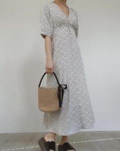 Flower half sleeveワンピースのサムネイル
