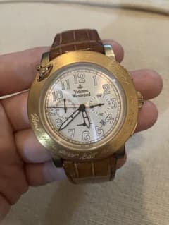 Vivienne Westwood 腕時計 クロノグラフ8月上旬までの販売 - メルカリ