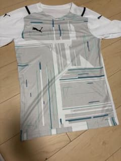 PUMA ストライプデザイン 半袖シャツ　Lサイズのサムネイル