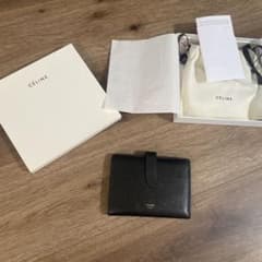 CELINE セリーヌ 二つ折り財布 ブラックのサムネイル
