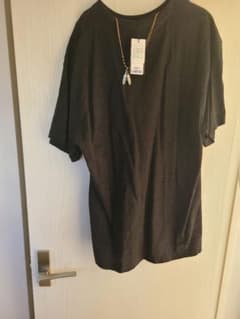 黒 メンズ Lサイズ Tシャツ 羽根のペンダント付きのサムネイル