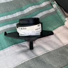 クラシックサーブ900用フロント側 エンジンマウント - メルカリ