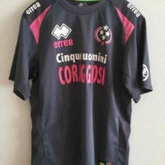 【ymgさま専用】【値下げ！】【M】フットサル errea プラシャツのサムネイル