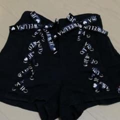 ジュエルナのショートパンツのサムネイル