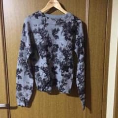 ニットトップスのサムネイル
