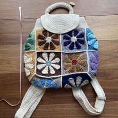 ハンドメイド かぎ針編み フラワーモチーフ リュックのサムネイル