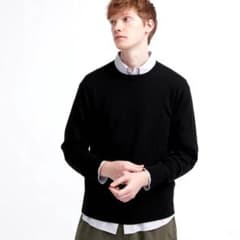 ユニクロ2023カシミヤセーター  黒　Ｌのサムネイル