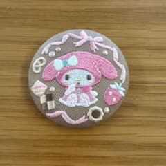 マイメロディ 刺繍缶バッジ サンリオのサムネイル