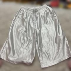 バスケットボールパンツ シルバー 光沢のサムネイル